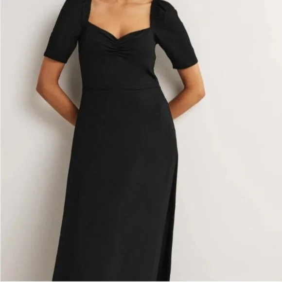 Elegant Black Women's Dress - Picture 2 of 6